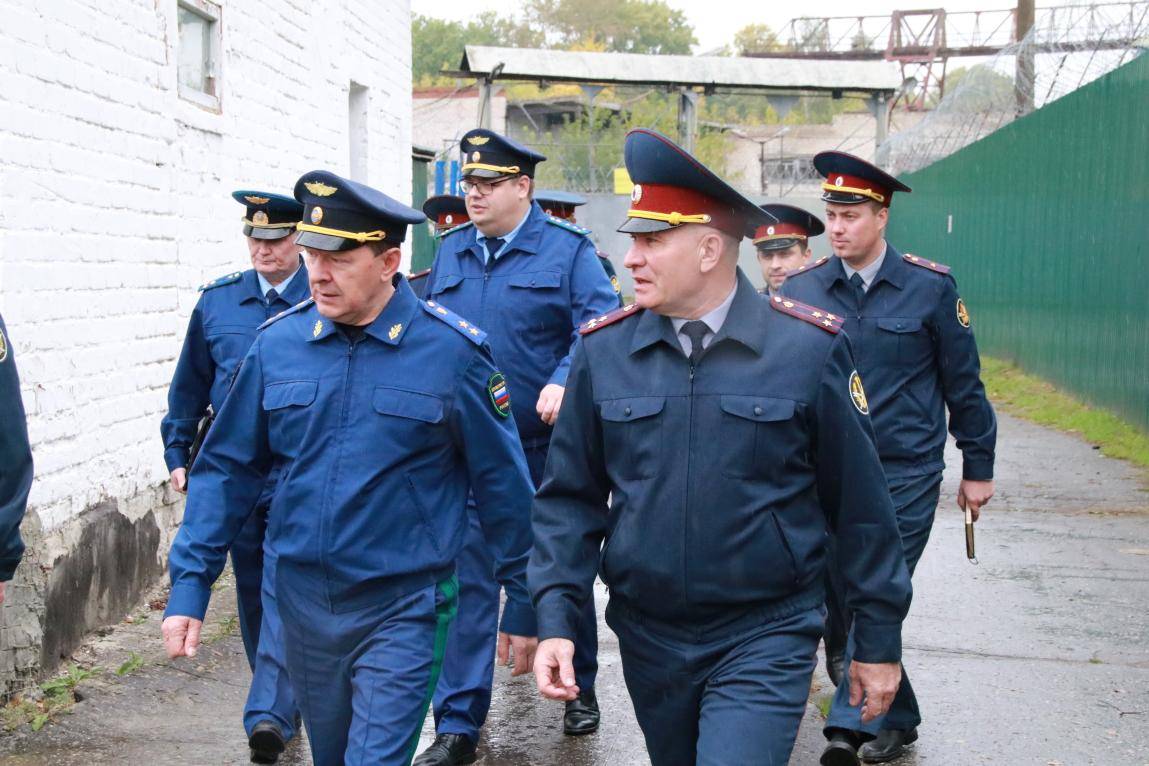 Волжская ПРАВДА - Прокурор Марий Эл проверил условия содержания заключенных  в колонии №3