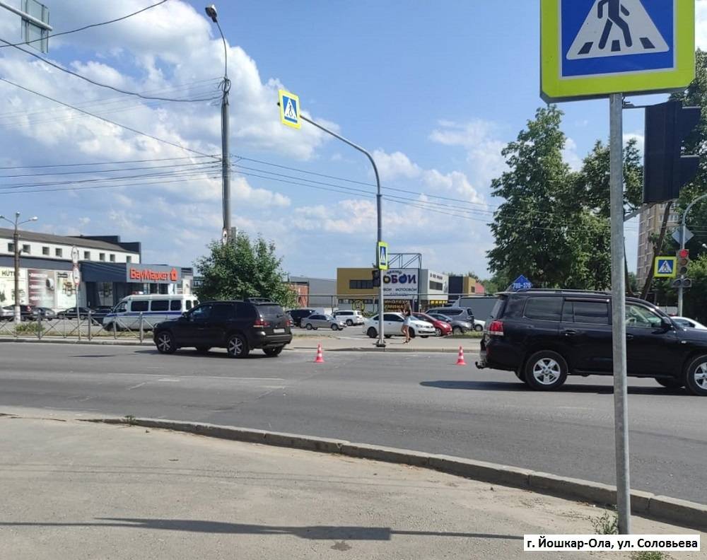 Волжская ПРАВДА - В Йошкар-Оле (Марий Эл) на ул.Соловьева в результате ДТП  пострадала женщина-пешеход