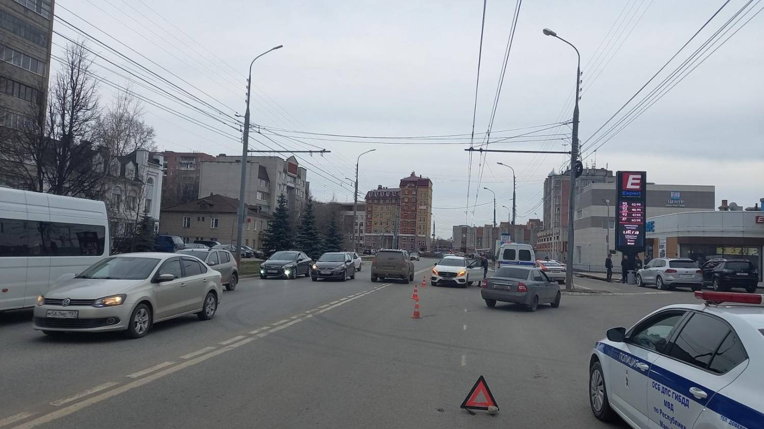 Волжская ПРАВДА - В Йошкар-Оле на улице Суворова произошло ДТП с  пострадавшим